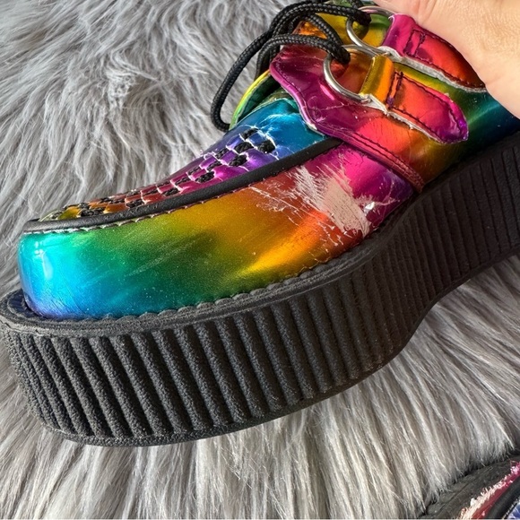 T.U.K.
Unisex Shoes Mondo Hi Creepers Sneaker Metallic Rainbow A8647 - Picture 6 of 11
